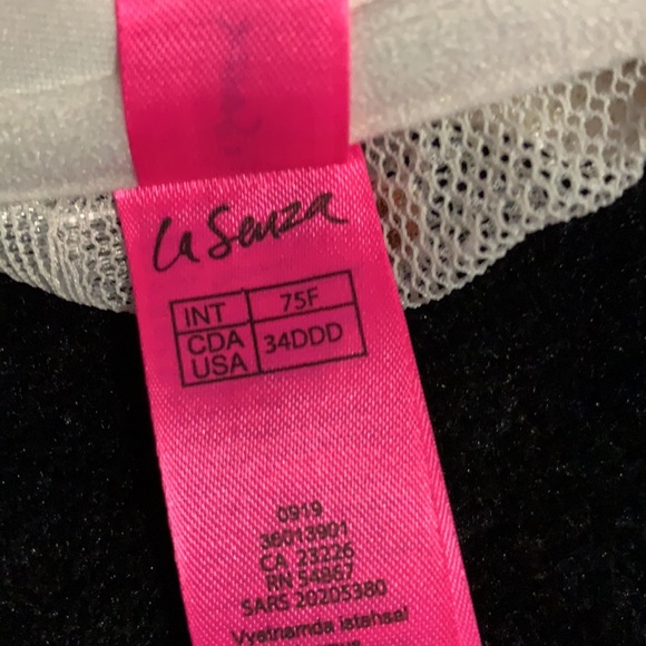 34 DDD LaSenza bras - Picture 5 of 10